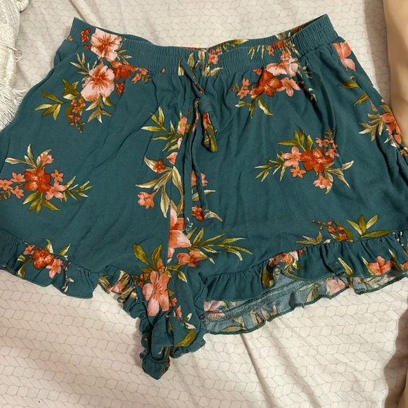 American Eagle Outfitters Pants - American Eagle Floral Shorts